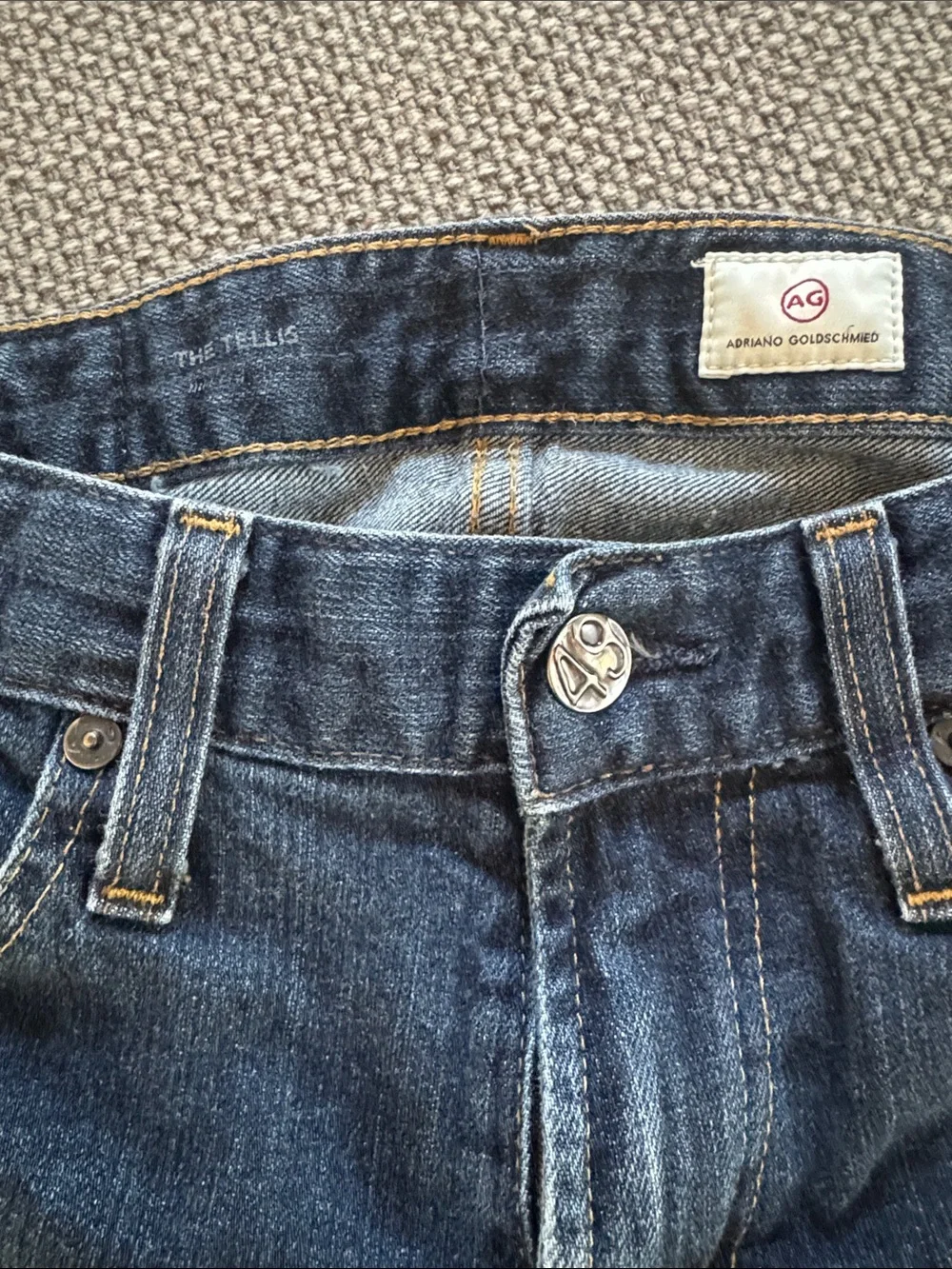 AG size 29 Men's Dark Wash skinny jeans